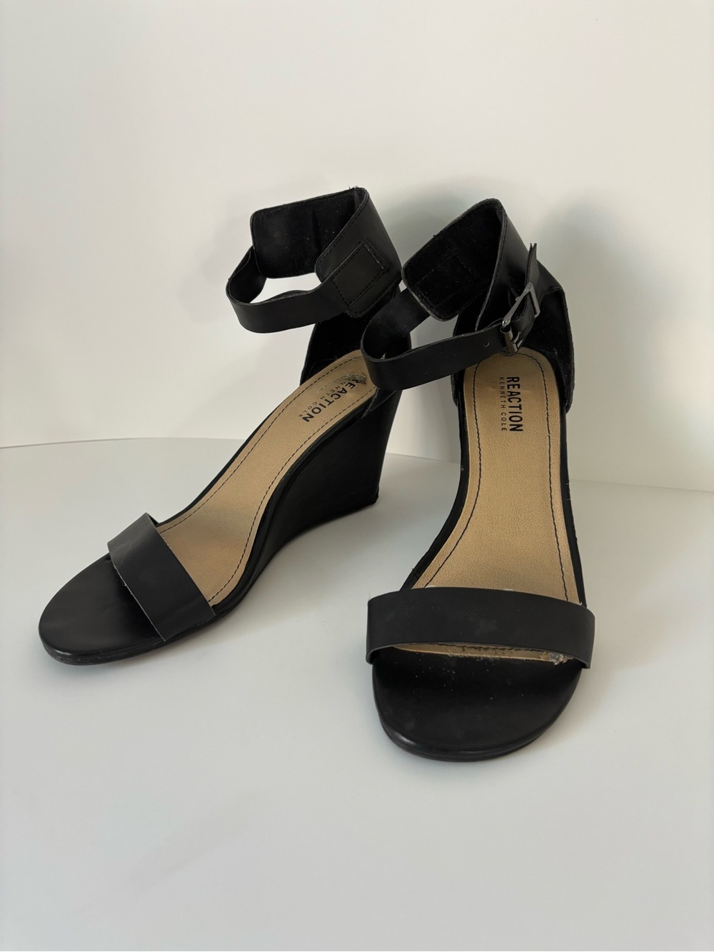 Reaction Kenneth Cole Women’s Black Ankle-Strap Wedge Sandals